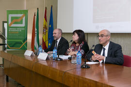 Eugenio Luque presenta a Cristina Narbona. XI Jornadas Andaluzas de Enseñanza de Economía. Facultad de Ciencias Económicas y Empresariales. Febrero de 2018