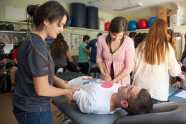 Prácticas de Fisioterapia. Escuela Universitaria de Ciencias de la Salud de la Universidad de Málaga. Paseo de Martiricos. Abril de 2013