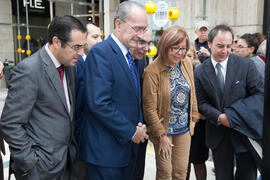 Inauguración de la exposición "UMA 40 años compartiendo futuro" en Calle Larios. Octubre de 2012
