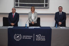 Homenaje a los jubilados y al personal que cumple 25 años de servicio en la Universidad de Málaga. Paraninfo. Octubre de 2012