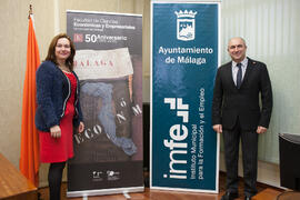 María del Mar Martín Rojo y Eugenio José Luque Domínguez en la inauguración del VII Reto Gestalentum 20x10. Facultad de Ciencias Económicas y Empresariales. Marzo 2016