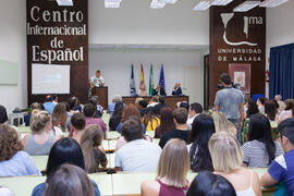 Intervención de un alumno del CIE-UMA en su graduación el Día del Español. Centro Internacional de Español de la Universidad de Málaga. Junio de 2016