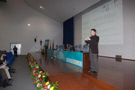 Intérprete de signos. Conferencia inaugural del 4º Congreso Internacional de Actividad Físico-Deportiva para Mayores. Escuela Técnica Superior de Ingeniería Informática y Telecomunicaciones. Marzo de 2011