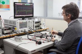 Laboratorio de Radiofrecuencia, Microondas y Milimétricas. Escuela Ténica Superior de Ingeniería de Telecomunicación. Enero de 2017