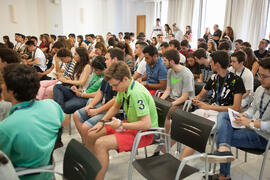 Asistentes a la conferencia. Visita guiada por el centro histórico. Olimpiada Española de Economía, Fase Nacional. Cofradía de los Estudiantes. Málaga. Junio de 2015