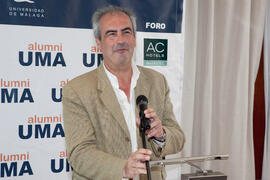 Carlos de las Heras en el homenaje de la asociación Alumni a los decanos y directores de centro de la UMA. Foro Alumni-UMA. Mayo de 2015