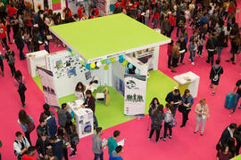 Estand del Consejo de Estudiantes. Jornada de Puertas Abiertas de la Universidad de Málaga. Complejo Polideportivo Universitario. Abril de 2016