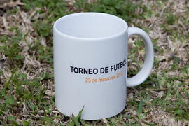 Taza conmemorativa. Semana del Patrón. Facultad de Ciencias Económicas y Empresariales. Marzo de 2015