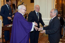 Entrega de medalla de la Cofradía de Estudiantes. Misa de Lunes Santo. Iglesia de San Agustín. Marzo de 2015