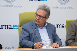 Juan Antonio García Galindo. Presentación del libro "Celebración de París: Lugares y gentes". Edificio del Rectorado. Octubre de 2017