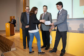 Entrega de becas. V Foro Arquia/Próxima 2016: Futuro Imperfecto. Paraninfo. Octubre de 2016