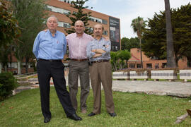 Foto de grupo. Facultad de Ciencias Económicas y Empresariales. Campus de El Ejido. Mayo de 2015