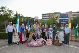 Asociación Folclórica Cultural "Juan Navarro". Bienvenida a los alumnos de intercambio internacional de la Universidad de Málaga. Jardín botánico. Octubre de 2016