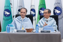 Hipólito Esteban y Antonio Soler en su investidura como Doctor "Honoris Causa" por la Facultad de Filosofía y Letras de la Universidad de Málaga. Paraninfo. Junio de 2016