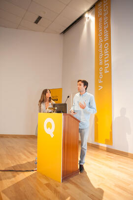 Presentación del proyecto "Terreno de juegos", de Serrano + Baquero. V Foro Arquia/Próxima 2016: Futuro Imperfecto. Paraninfo. Octubre de 2016
