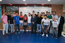 Foto de grupo. Inauguración de la exposición "Málaga en el Objetivo". Complejo Polideportivo Universitario. Mayo de 2019