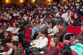 Alumnos en el coloquio "Dialogando", con César Bona. Facultad de Derecho. Enero de 2017