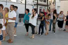 Llegada de asistentes. Actuación solidaria "La Chirigota del Selu". Cursos de Verano de la Universidad de Málaga. Vélez-Málaga. Julio de 2019