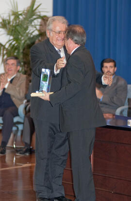 Entrega de distinciones por el Día de Andalucía. Escuela Técnica Superior de Ingeniería Informática. Febrero de 2007