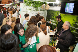 Estand de Smart Campus. Jornadas de Puertas Abiertas de la Universidad de Málaga. Complejo Polideportivo Universitario. Abril de 2016
