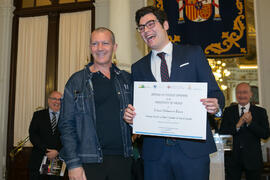 Entrega del premio Accésit al Mejor Trabajo Fin de Grado a Jesús Palomares Bravo. II Premios de Investigación de la Cátedra de Estudios Cofrades. Ayuntamiento de Málaga. Marzo de 2018