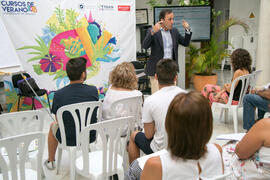 Taller transversal "Descubre #tuCIENxCIEN". Cursos de Verano de la Universidad de Málaga. Vélez Málaga. Julio de 2018