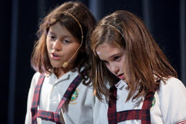 María Arráez y Lucía Rodríguez. Ensayos para la Gala Inaugural de la XXIV edición de Fancine de la Universidad de Málaga. Teatro Cervantes. Noviembre de 2014