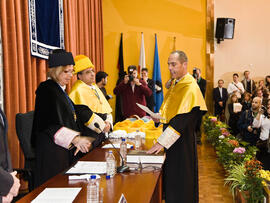 Investidura de nuevos doctores por la Universidad de Málaga. Paraninfo. Abril de 2008