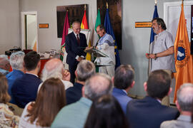 Inauguración del mural de Ángel Idígoras en la Facultad de Ciencias Económicas y Empresariales de la Universidad de Málaga. Campus de El Ejido. Junio de 2022
