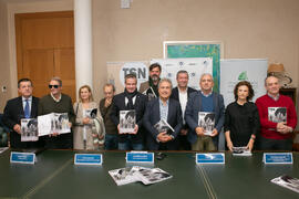 Foto de grupo tras la presentación del número 6 de la revista TSN (Transatlantic Studies Network). Edificio del Rectorado. Noviembre de 2019