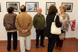 Inauguración de la exposición "Bienvenido-Arenas, imágenes de Málaga". Ateneo de Málaga. Mayo de 2012