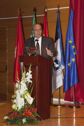 Homenaje a D. Alejandro Rodríguez Carrión, Decano de la Facultad de Derecho de la Universidad de Málaga. Facultad de Derecho. Mayo de 2009