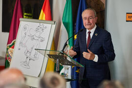 Intervención de Francisco de la Torre en la inauguración del mural de Ángel Idígoras en la Facultad de Ciencias Económicas y Empresariales de la Universidad de Málaga. Campus de El Ejido. Junio de 2022