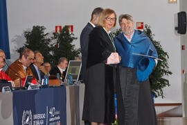 Entrega de la insignia al mérito en el trabajo. Acto Conmemorativo de los 40 años de la Universidad de Málaga. Escuela Técnica Superior de Ingeniería Informática. Diciembre de 2012