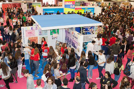 Estand de la Facultad de Psicología. Jornadas de Puertas Abiertas de la Universidad de Málaga. Complejo Polideportivo Universitario. Abril de 2016