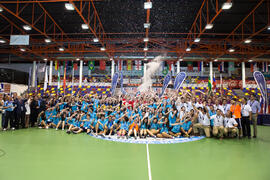 Equipos ganadores y voluntarios. Acto de clausura y entrega de medallas. 14º Campeonato del Mundo Universitario de Fútbol Sala 2014 (FUTSAL). Antequera. Julio de 2014