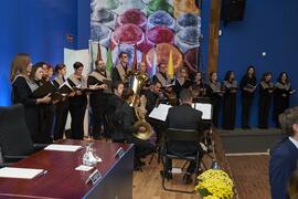 Coro y orquesta. Imposición de la Medalla de Oro de la Universidad de Málaga a Junta de Andalucía, Diputación Provincial de Málaga y Ayuntamiento de la capital. Paraninfo. Noviembre de 2023