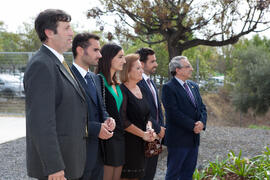 Ernesto Pimentel y José Ángel Narváez con la familia del homenajeado. Homenaje en recuerdo del profesor José María Troya. Escuela Técnica Superior de Ingeniería Informática. Octubre de 2016