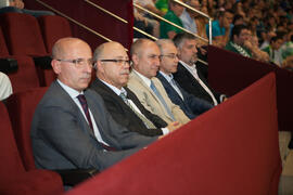 Palco de autoridades. Homenaje del Unicaja Baloncesto a la Facultad de Económicas en su 50 Aniversario. Palacio de Deportes José María Martín Carpena. Mayo de 2015