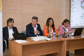 Mesa redonda: «Las VFT y los cambios en los destinos». Curso "Las viviendas de uso turístico: hacia un nuevo modelo". Cursos de verano 2019 de la Universidad de Málaga. Marbella. Julio de 2019