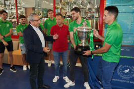 Entrega de la Copa del Rey de fútbol sala de BeSoccer UMA Antequera a la Universidad. Complejo Polideportivo Universitario. Mayo de 2022