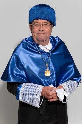 Retrato previo a la investidura como Doctor "Honoris Causa" de D. Antonio García-Bellido por la Facultad de Ciencias de la Universidad de Málaga. Rectorado. Marzo de 2015