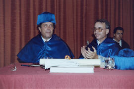 Investidura como Doctor "Honoris Causa" de D. Federico Mayor Zaragoza por la Universidad de Málaga. Paraninfo. Octubre de 1996