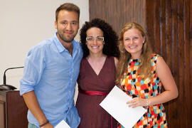 Cristina Ortega con alumnos en su graduación. Centro Internacional de Español. Agosto de 2014