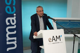 José Ángel Narváez. Inauguración de la exposición itinerante sobre el plan "Vive tu ciudad". Escuela Técnica Superior de Arquitectura de la Universidad de Málaga. Octubre de 2021