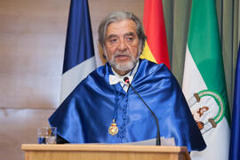 José Ramón Ramos en la investidura como Doctor "Honoris Causa" de Antonio Luque por la Facultad de Ciencias de la Universidad de Málaga. Edificio del Rectorado. Octubre de 2016
