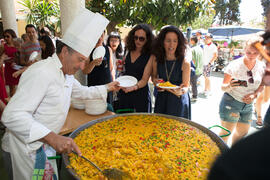 Paella en la fiesta del Día del Español. Centro Internacional de Español de la Universidad de Málaga. Junio de 2016