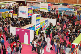 Estand de Información. Jornada de Puertas Abiertas de la Universidad de Málaga. Complejo Polideportivo Universitario. Abril de 2016