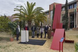 Intervención de Perry Oliver. Inauguración de la escultura "6+1", de José Ignacio Díaz de Rábago. Facultad de Ciencias de la Educación y Psicología. Campus de Teatinos. Enero de 2022