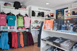 Tienda UMA. Campus de Teatinos. Mayo de 2013